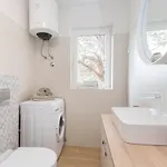 Apartament Aquamarine *