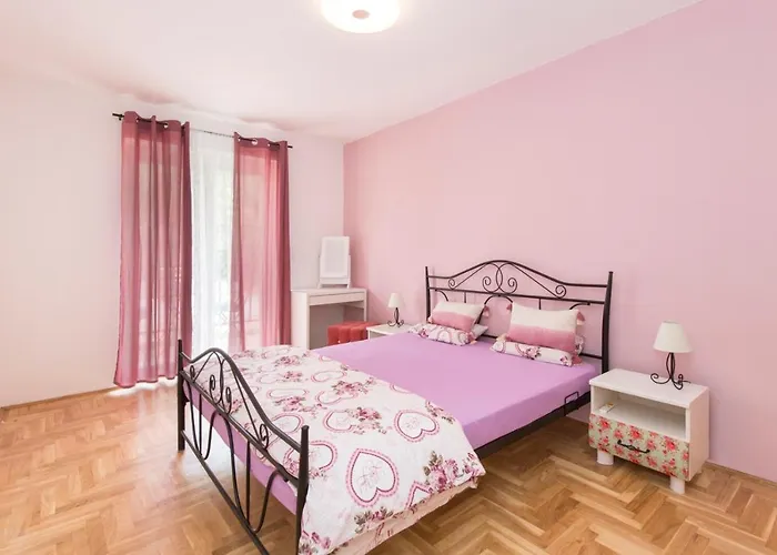 Apartament Aquamarine *